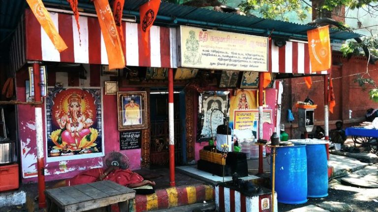 தெருக்களை ஆக்கிரமித்து இருக்கும் வழிபாட்டுத்தலங்கள் இடிக்கப்படுமா?